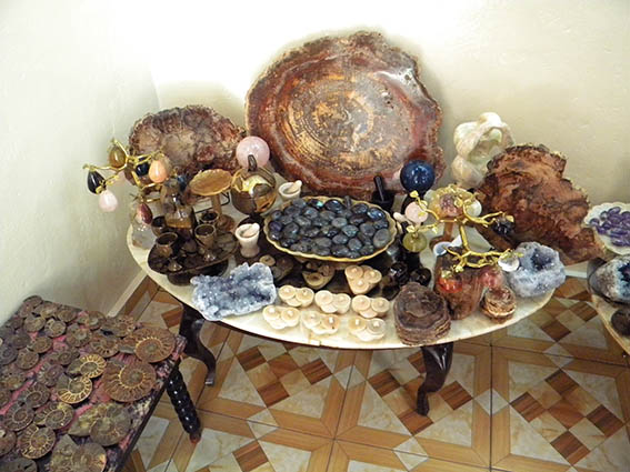 Atelier de pietre prețioase