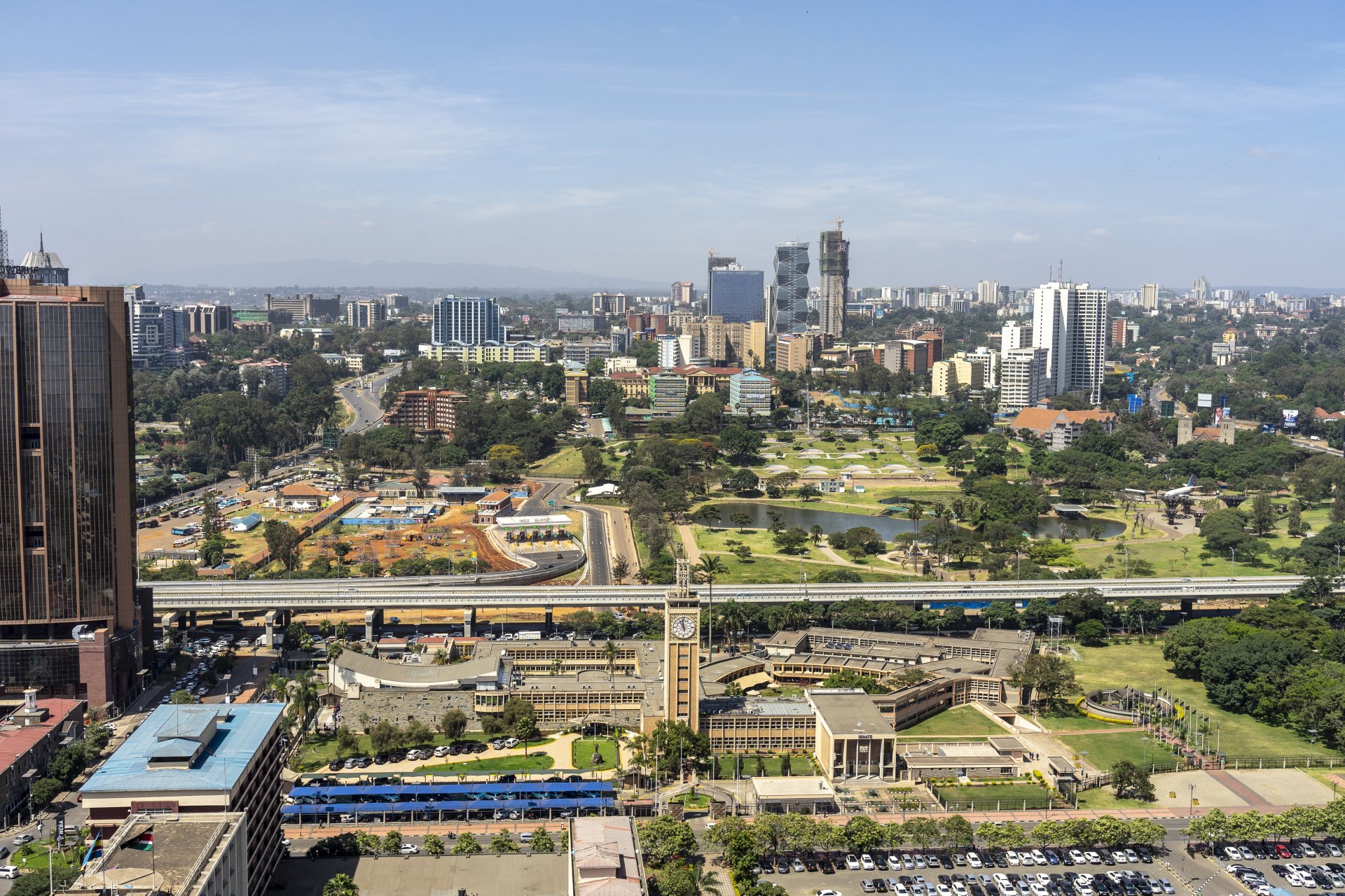 peisaj oras nairobi capitala kenyei cu cladiri si vedere urbana moderna