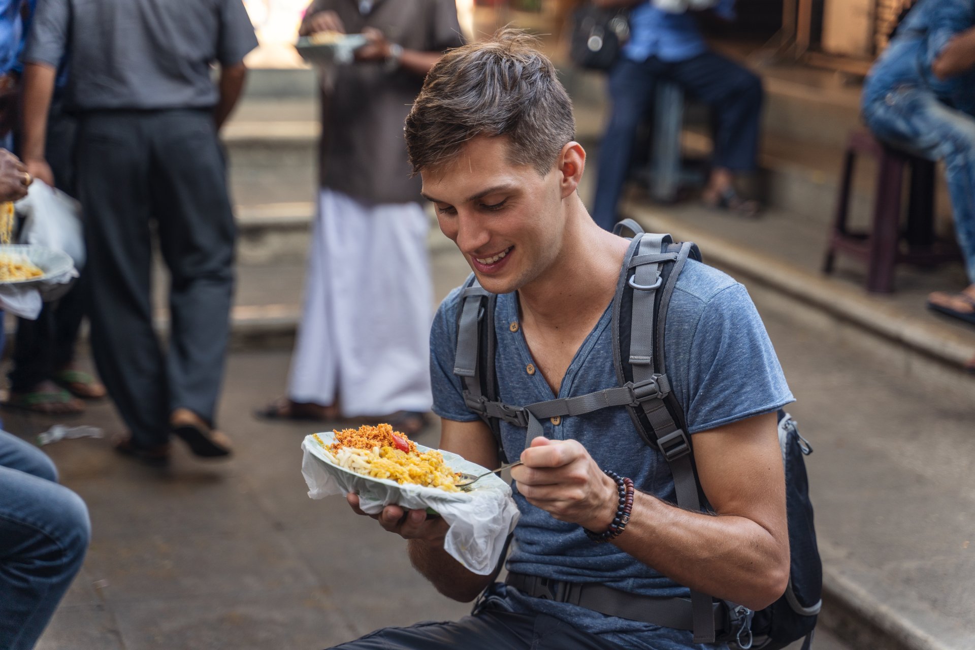 baiat gustand kothu street food sri lanka