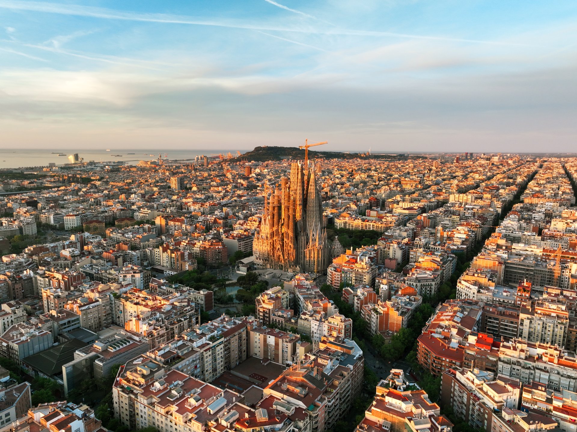 Barcelona este genul de oraș care te prinde din prima, fără să îți ceară efort
